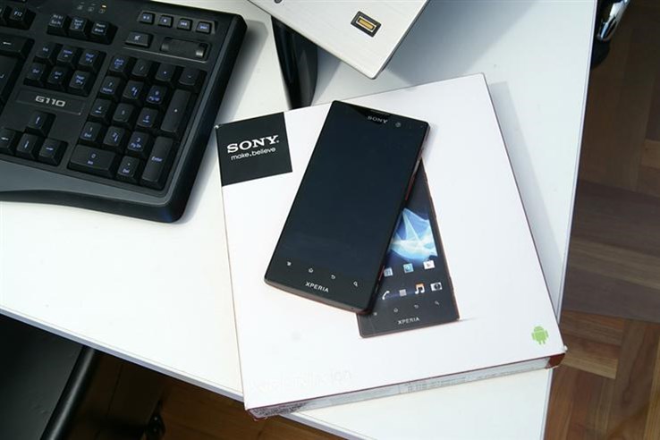 Sony Xperia Ion (1).jpg